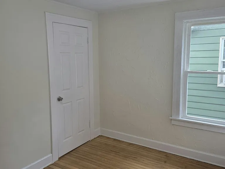 1278 W 102nd St #3 — Photo 7