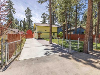 604 E Meadow Ln, Big Bear City, CA, 92314