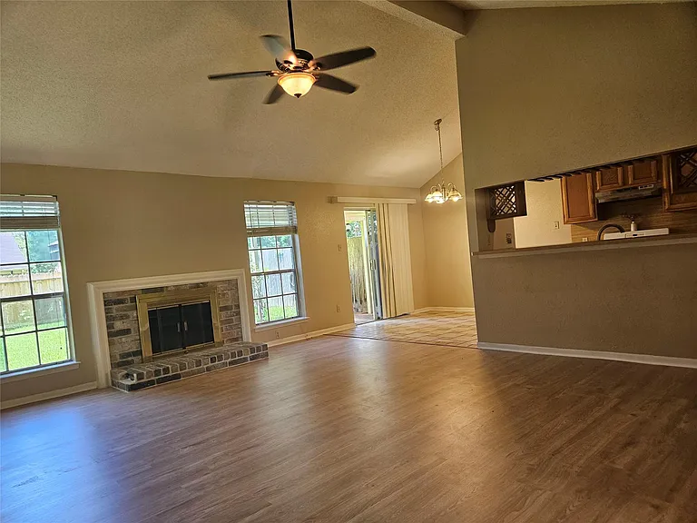 2822 Chimneystone Cir — Photo 10