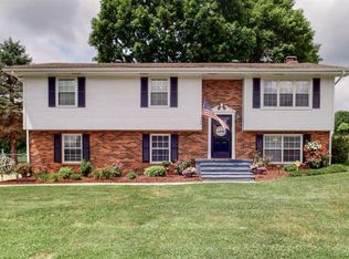 1122 Shadelawn Dr, Mount Sterling, KY 40353