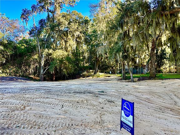 3rd image of 1334 Azalea Rd NE