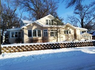 1103 E Rusholme St, Davenport, IA 52803