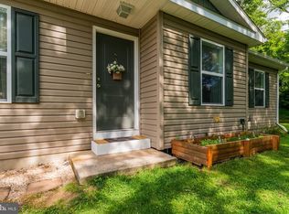 208 John St, Berkeley Springs, WV 25411