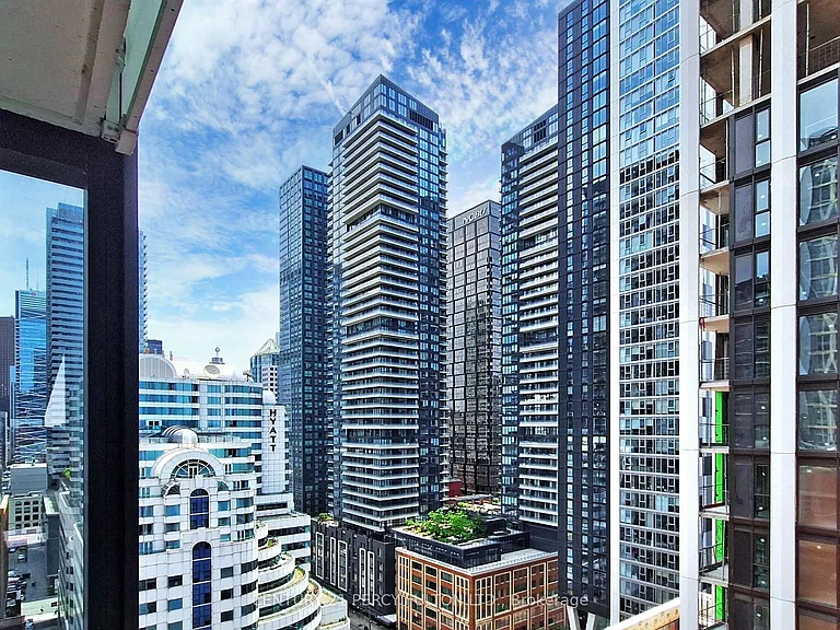 11 Charlotte St #1707 — Photo 34