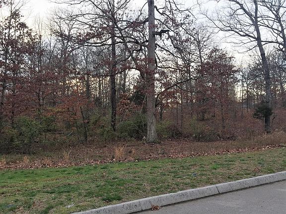 2nd image of 2020 Lindsey Ln