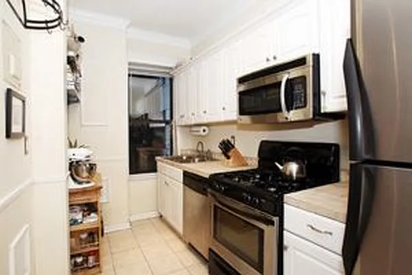 Sold by Douglas Elliman | media 49