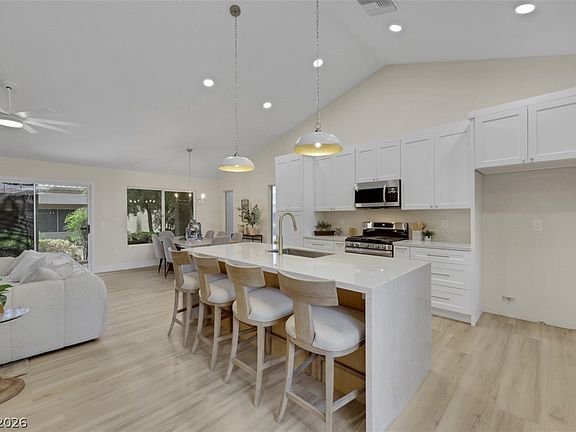 3rd image of 9024 Villa Ridge Dr