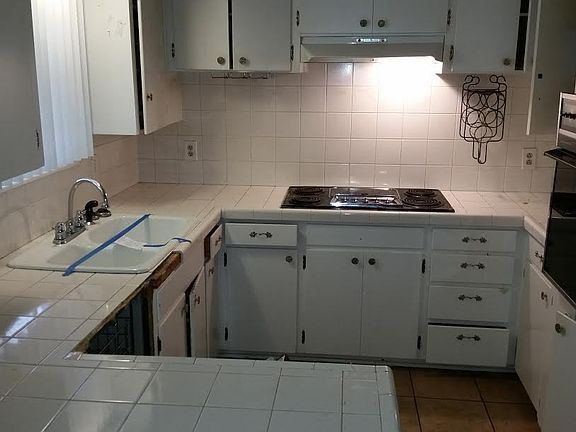 5th image of 3903 Potomac Ave