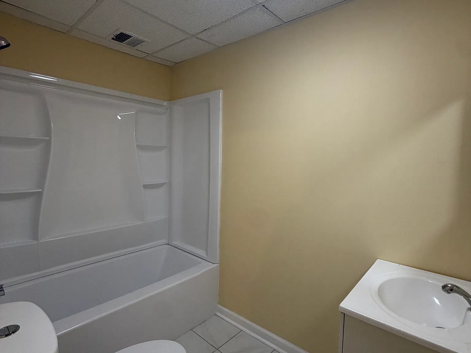 3 bed, $1,500 — Photo 3