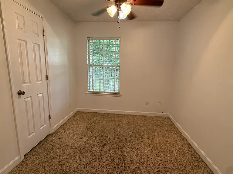 2710 Betbeze St — Photo 7