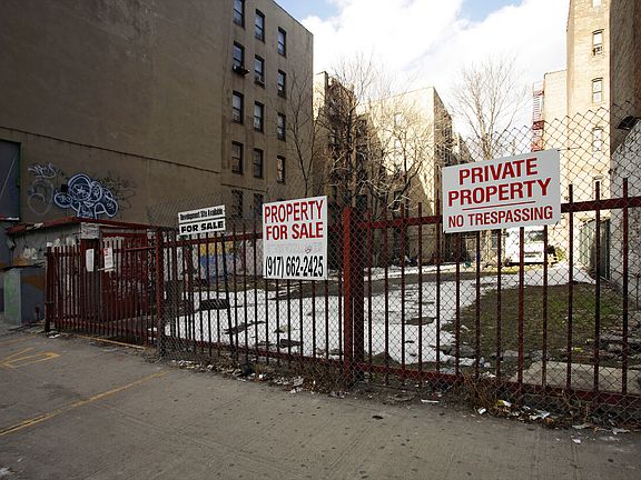 4th image of 113 E 184th St