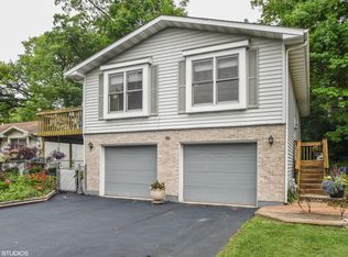 89 Elm Ave, Fox Lake, IL 60020