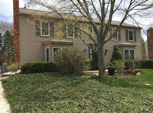 1373 E Horseshoe Bend Dr, Rochester Hills, MI 48306