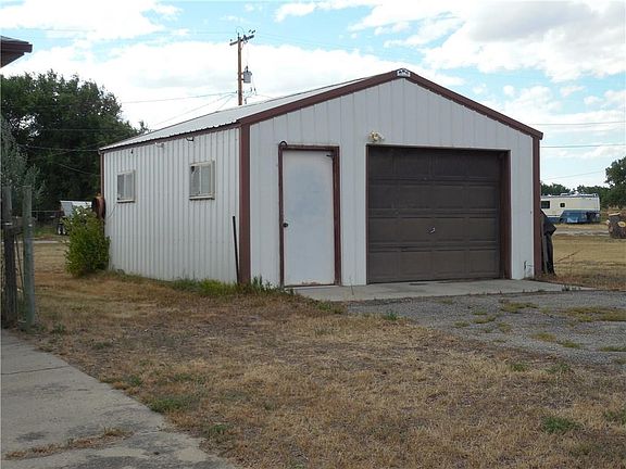4th image of 101 1st Ave W