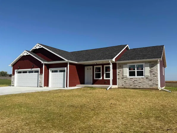 470 Nickolas St, Randolph, WI 53956