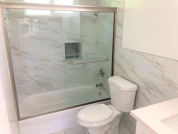 5th image of 1736 N Normandie Ave #6