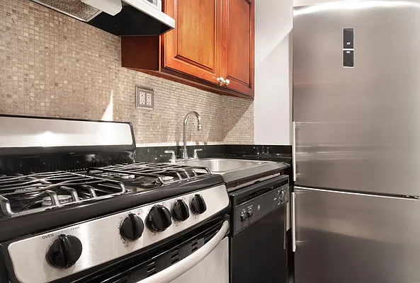 Rented by WAM Partners - William Moses Co. | media 29