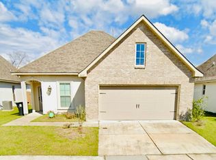 6217 Lake Edge Dr, Baton Rouge, LA 70820