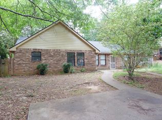 114 Forest Pl, Lawrenceville, GA 30046