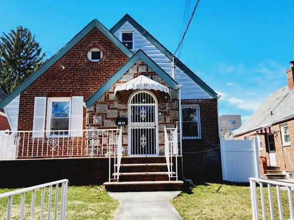 8272 164th Pl, Jamaica, NY 11432