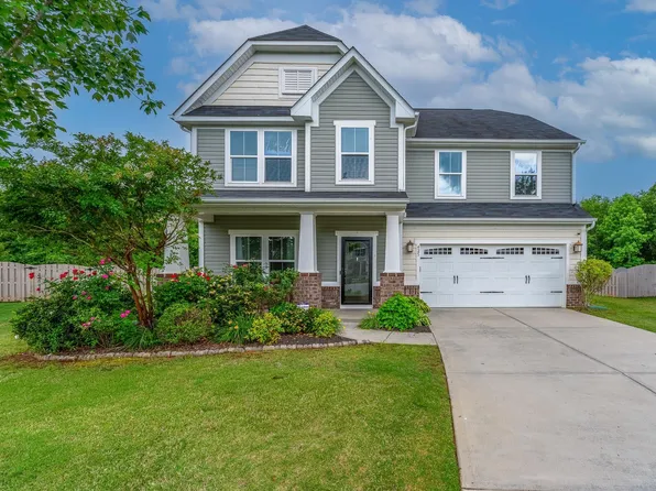 425 Sandusky Ln, Simpsonville, SC 29680