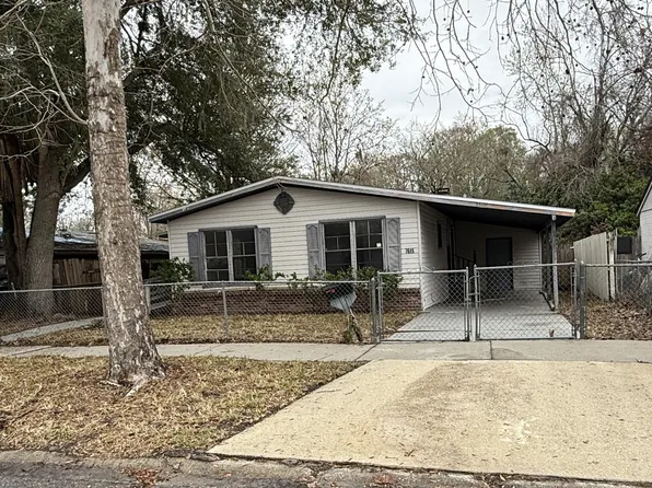 7611 MCCOWAN Drive, Jacksonville, FL 32244