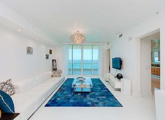 5th image of 16051 Collins Ave APT 1402