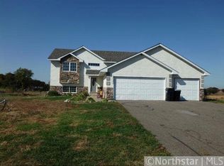 26866 Rabbit Trl, Zimmerman, MN 55398