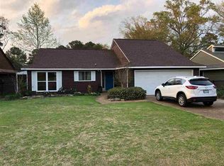 574 S Deerfield Dr, Canton, MS 39046