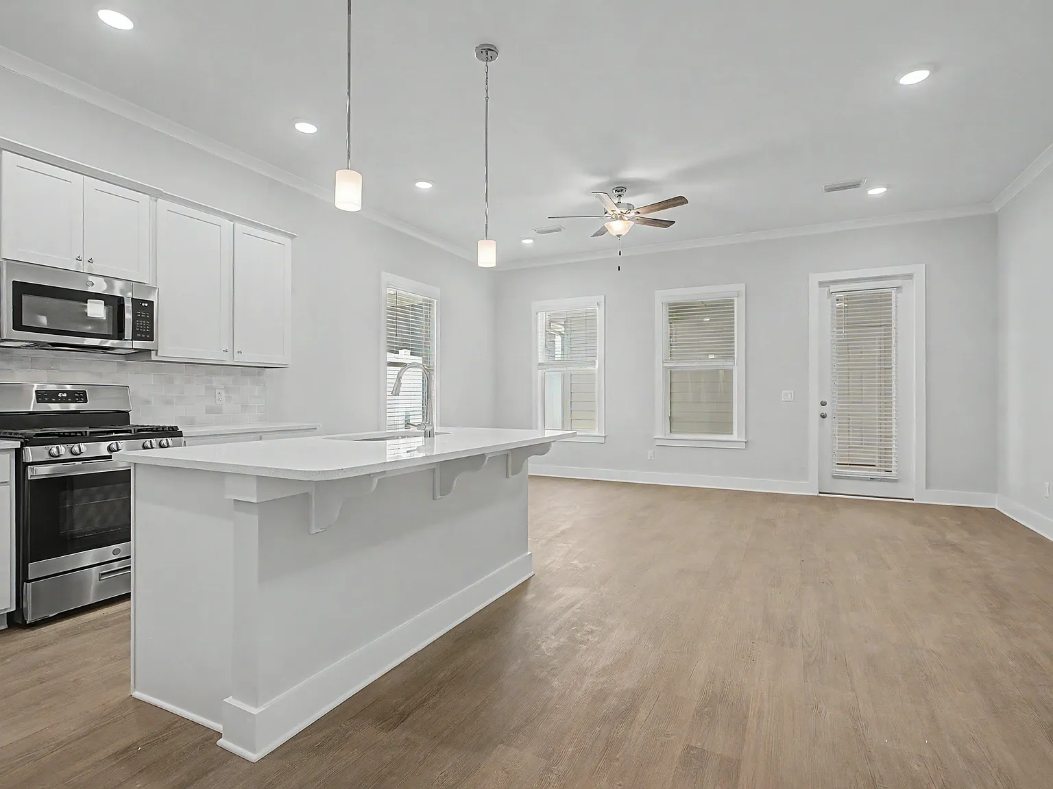 4065 Four Oaks Boulevard - 1 — Photo 2