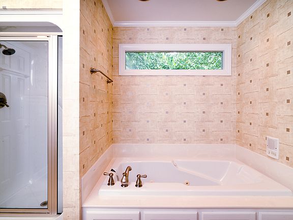 Master Bathroom Garden Tub