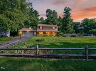 47 Weston Dr, Clifton Park, NY 12065