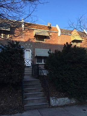 1st image of 635 E Carver St
