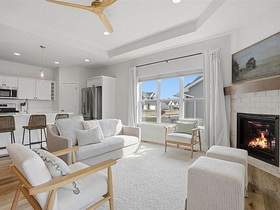 3rd image of 111 Ridgeway Dr