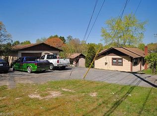 819 Duncan Hill Rd, Hendersonville, NC 28792