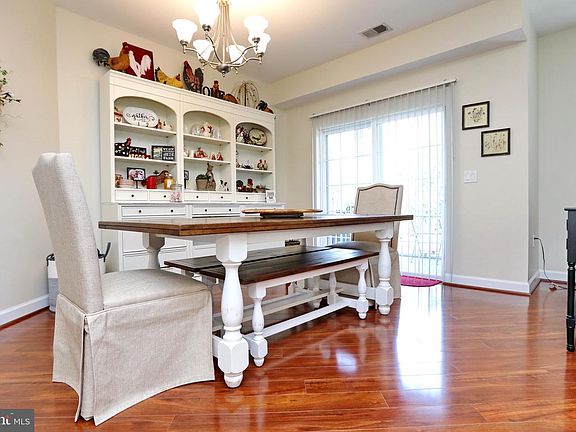 5th image of 800 Edelen Station Pl APT 205