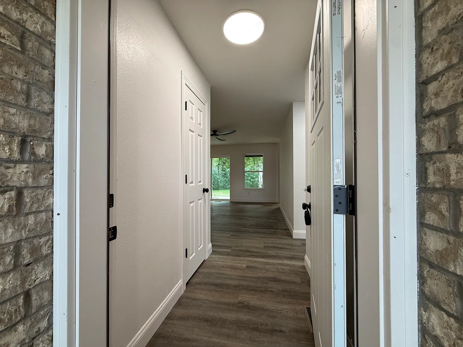 3 bed, 1302 sqft, $1,795 — Photo 2