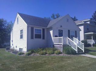 206 E 15th St, Holland, MI 49423