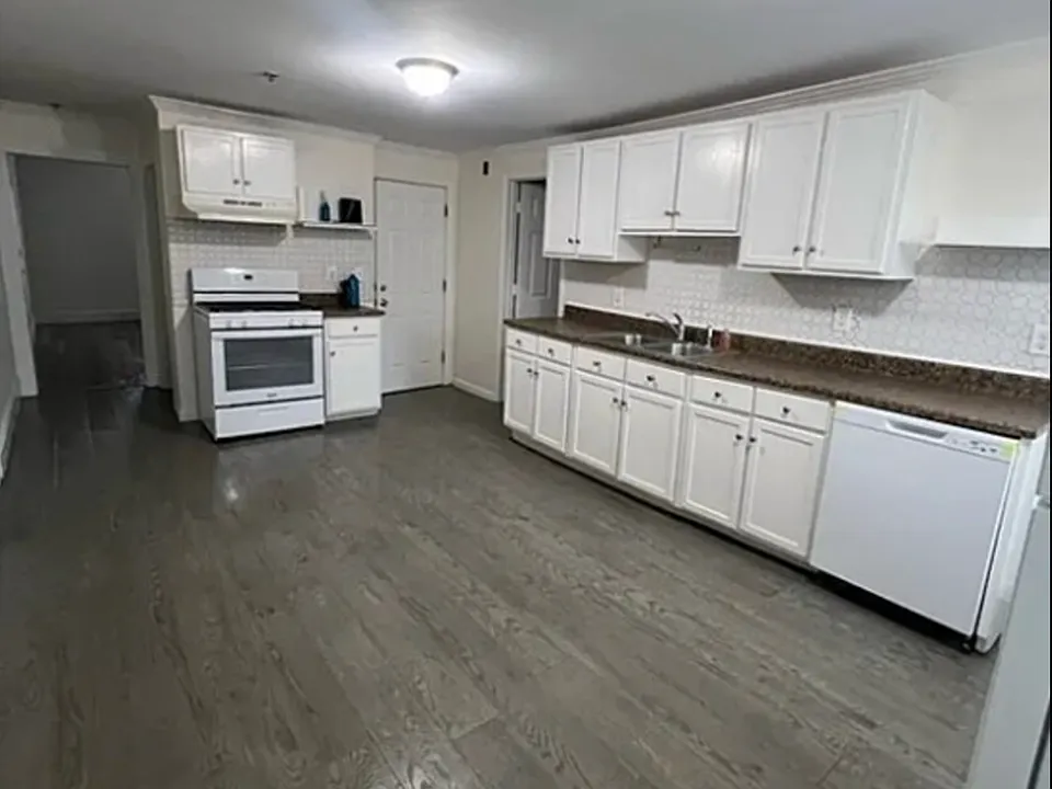 11 Lilley Ave #7