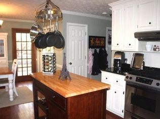 805 Commons Ct, Woodstock, GA 30189