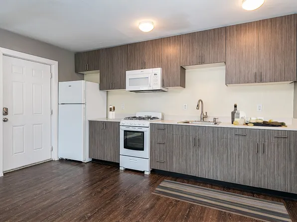 1532 Walnut St APT 2, Everett, WA 98201