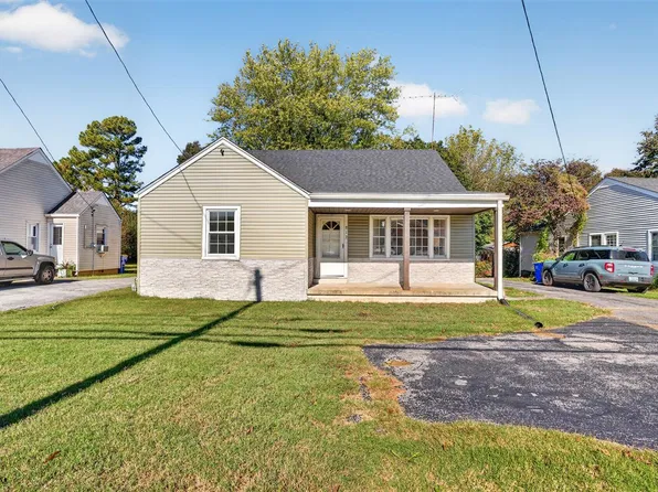 812 W 9th St, Russellville, KY 42276
