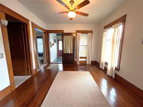 3rd image of 530 Miller Ave