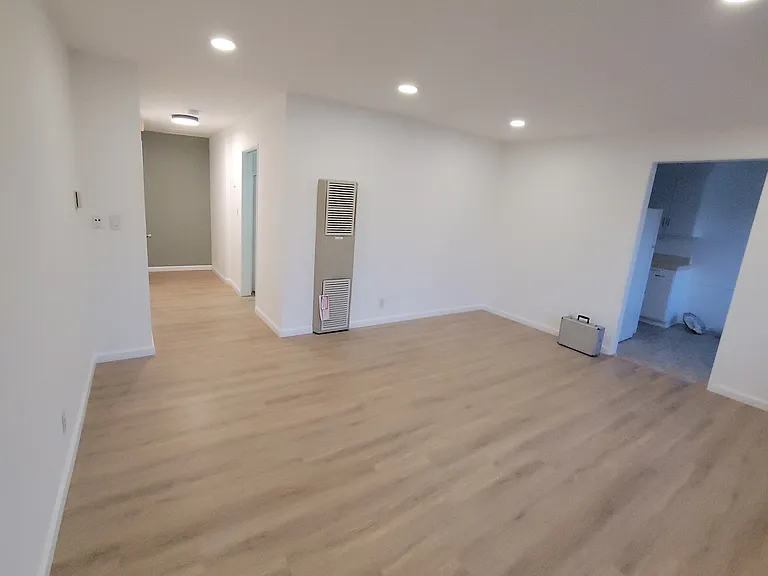 332 N Isabel St #7 — Photo 17