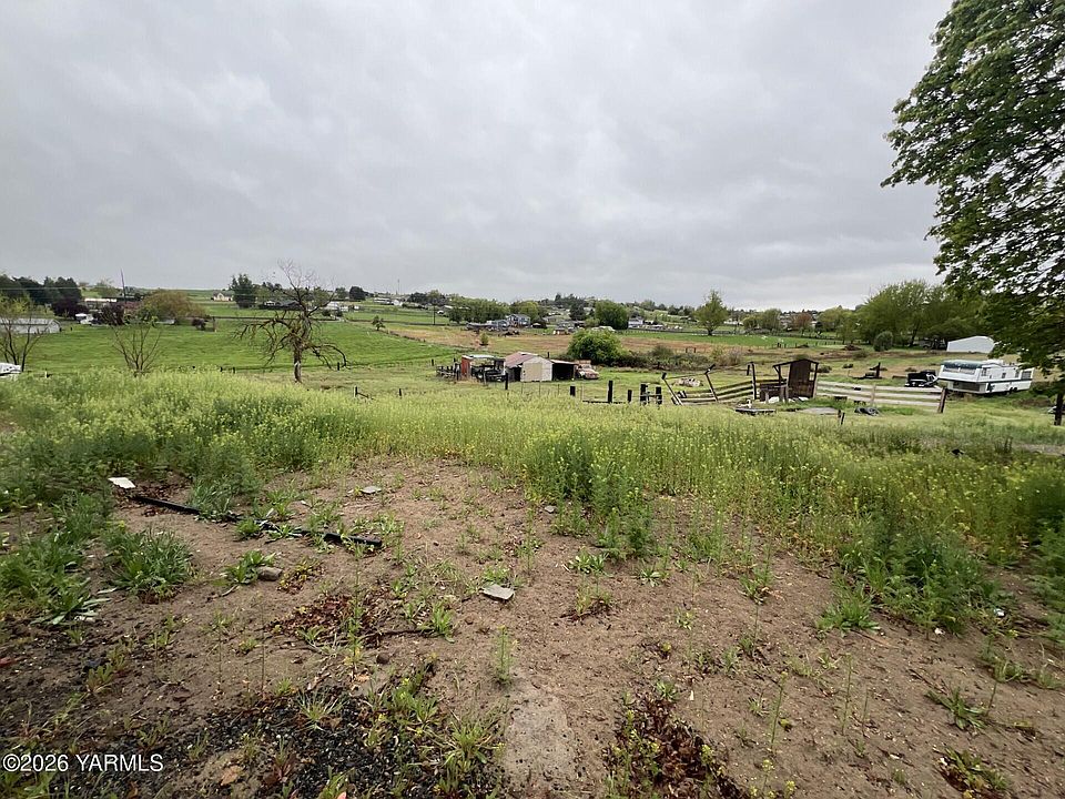 2nd image of 293 Freedom Ln