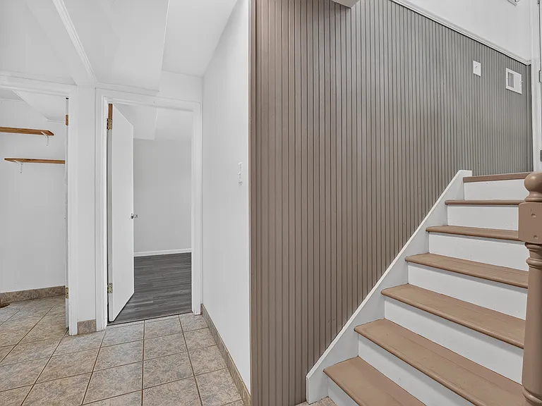 11509 Ogden St — Photo 18