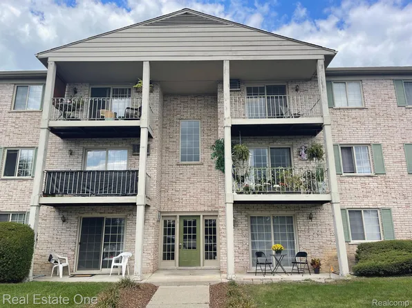 475 Baldwin Ave APT 110, Rochester, MI 48307
