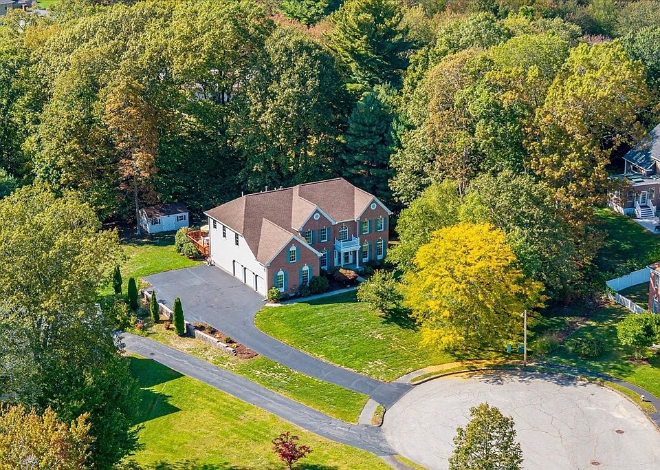 1st image of 7 Thoreau Cir