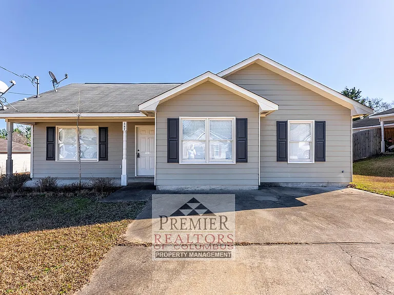 567 Mill Pond Dr — Photo 1