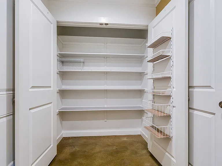 5918 Southampton Pl — Photo 15
